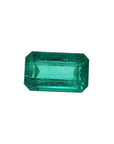 Emerald-cut natural loose colombian emerald, front position table and crown visibles