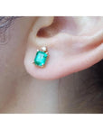 Mother's Day gift emerald stud earrings in yellow gold 14k.