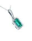 The right profile of this Colombian emerald pendant displays the topside and gallery profile.