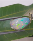 Opal pendant yellow gold
