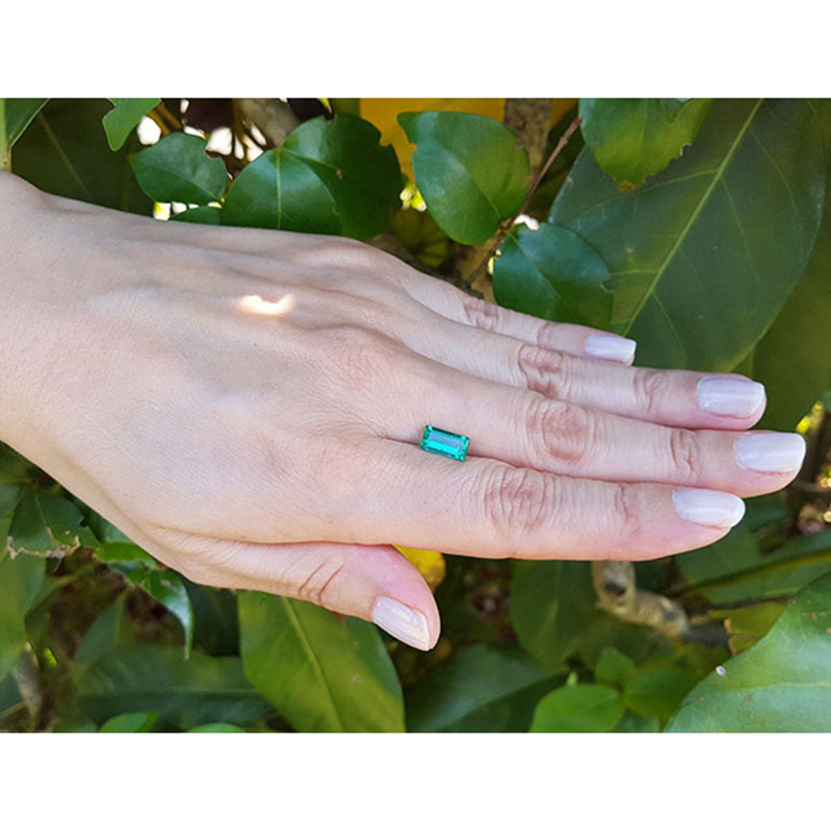 1.62 ct. Baguette cut Loose Natural Colombian Emerald High Quality