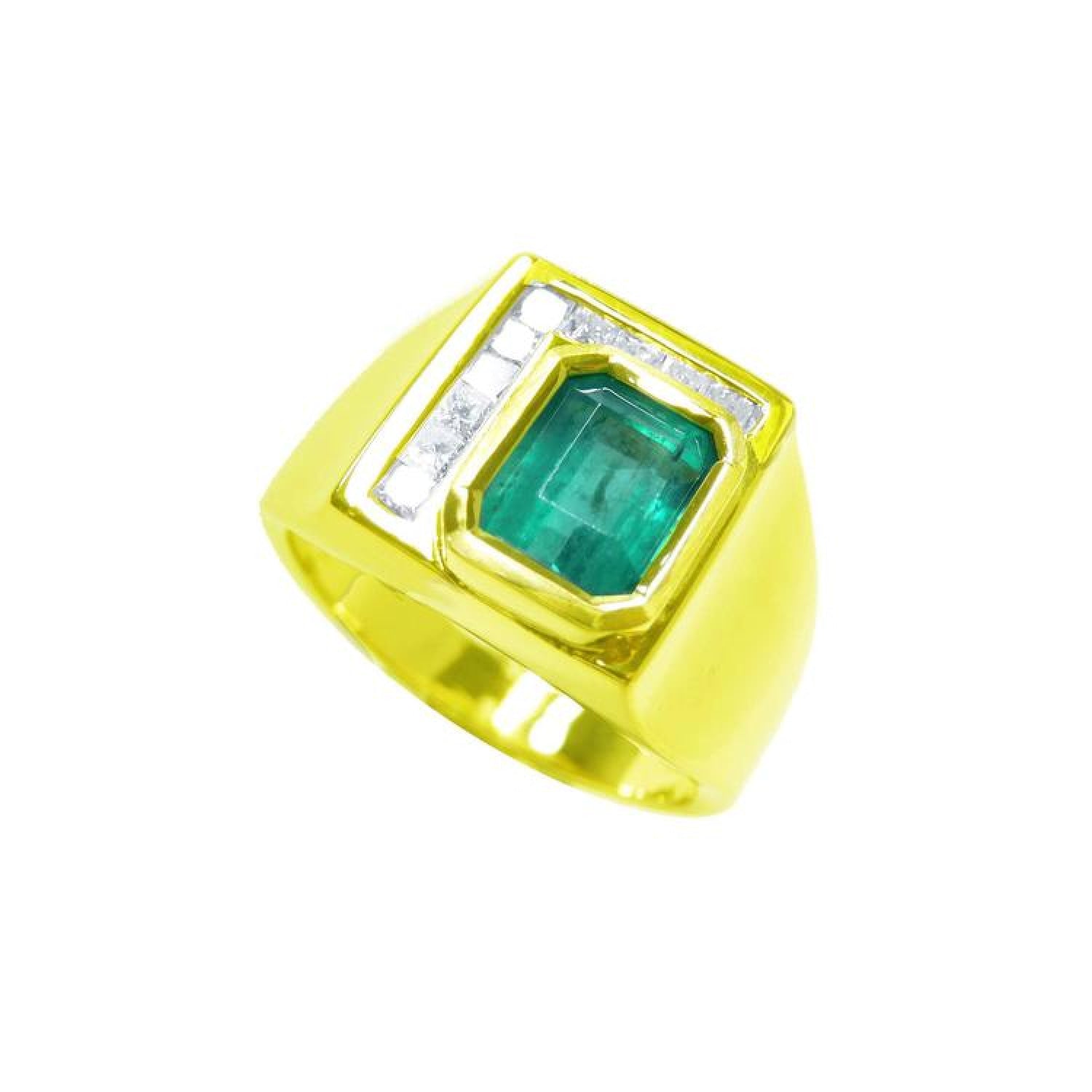 Men's 18K yellow gold ring with a rectangular emerald-cut Colombian emerald and channel-set princess diamonds.