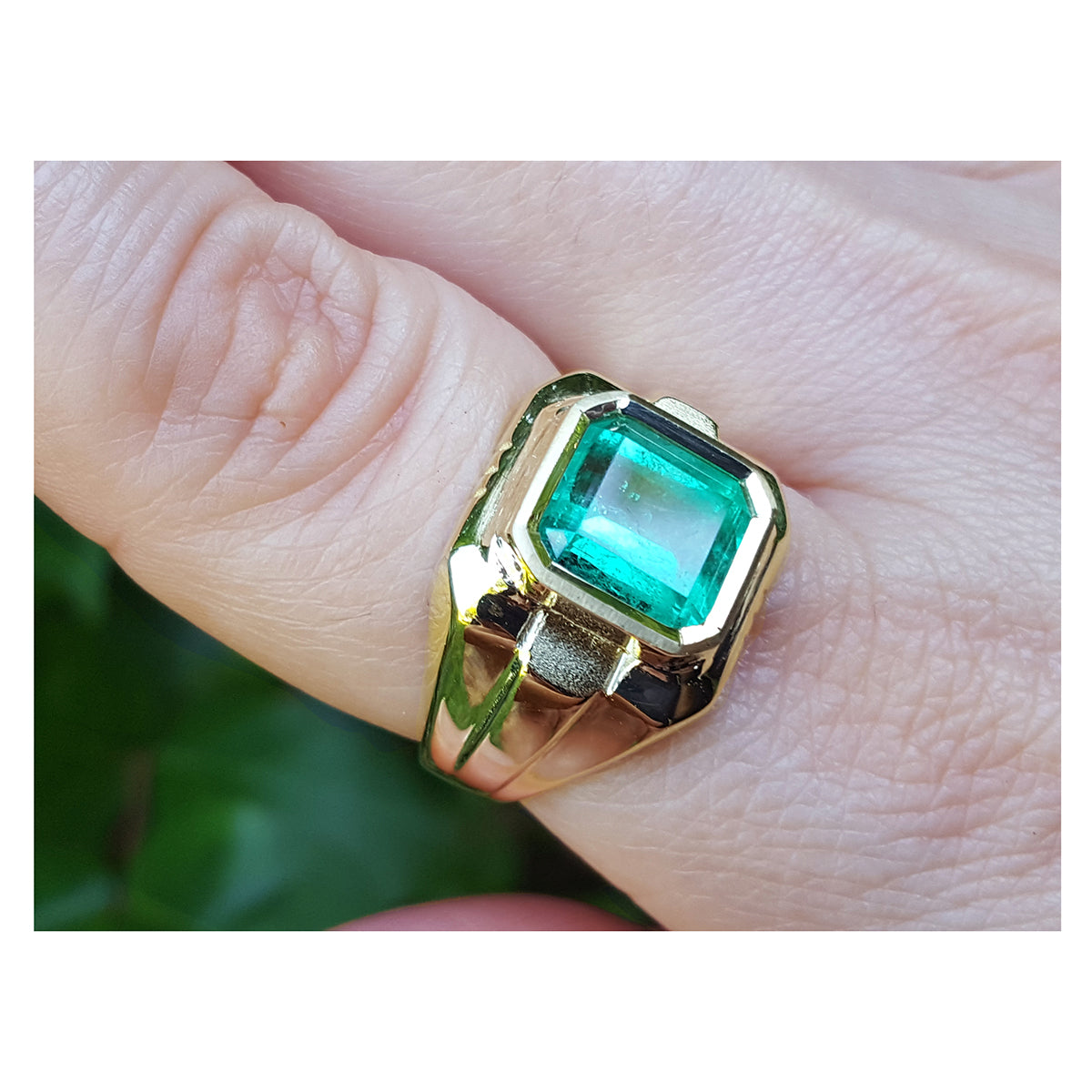 18K Yellow Gold Solitaire Men's Emerald Ring 3.28 Carats USA Made