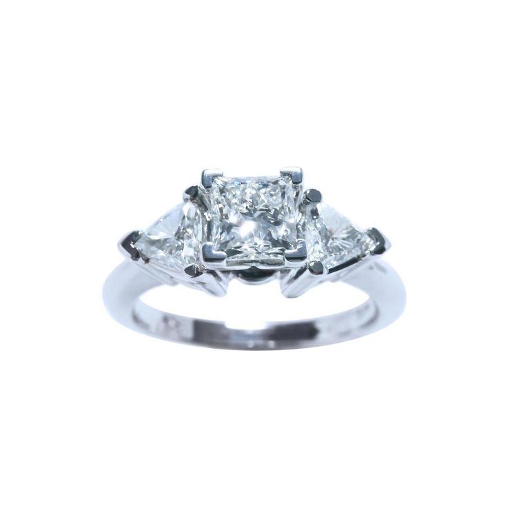 Princess cut diamond ring