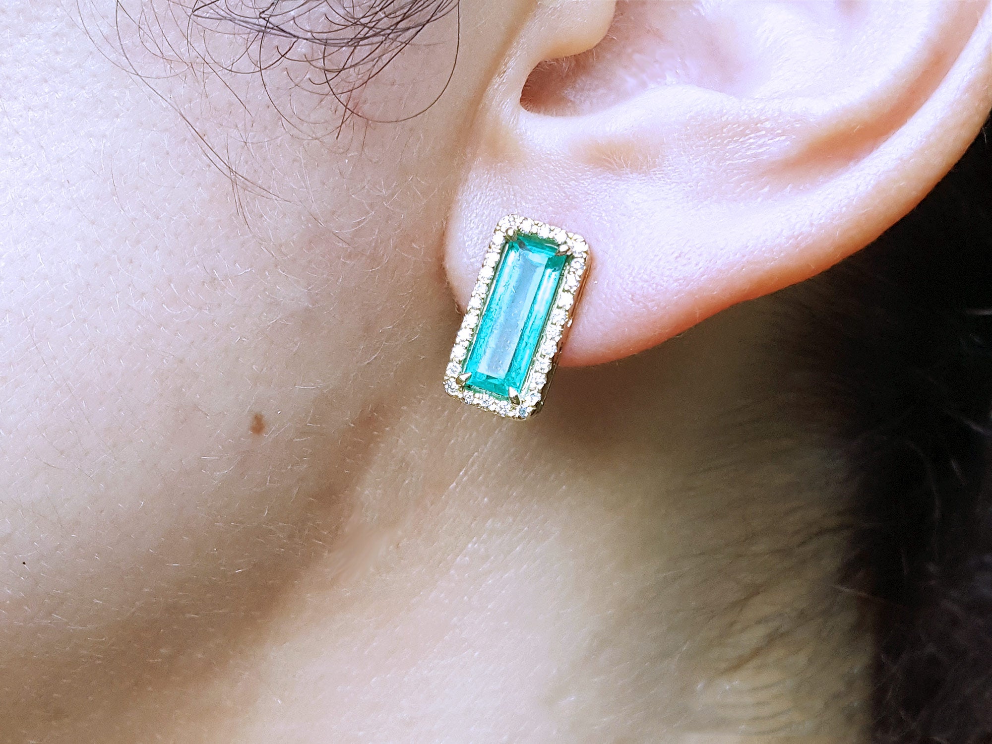 Muzo Colombian emerald earrings