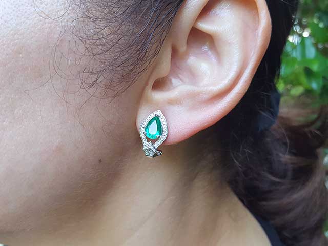 Genuine Colombian emerald earrings