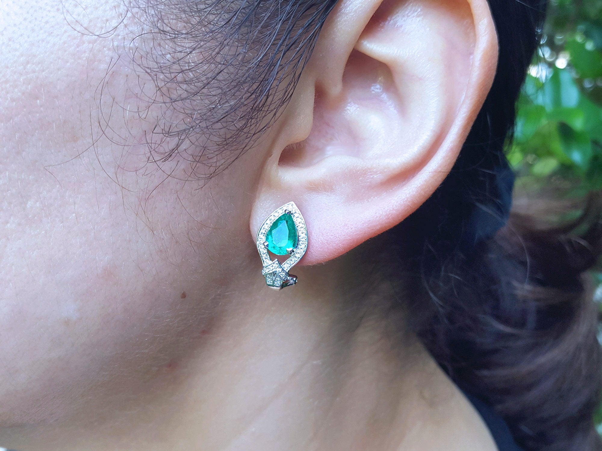 Natural emerald earrings for women