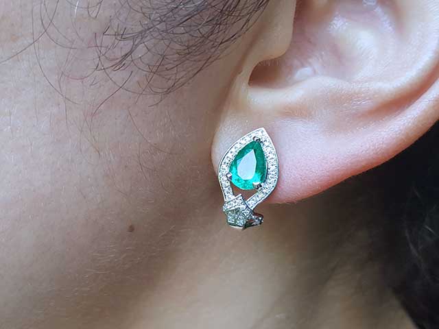 Real emerald clip on earrings for sale