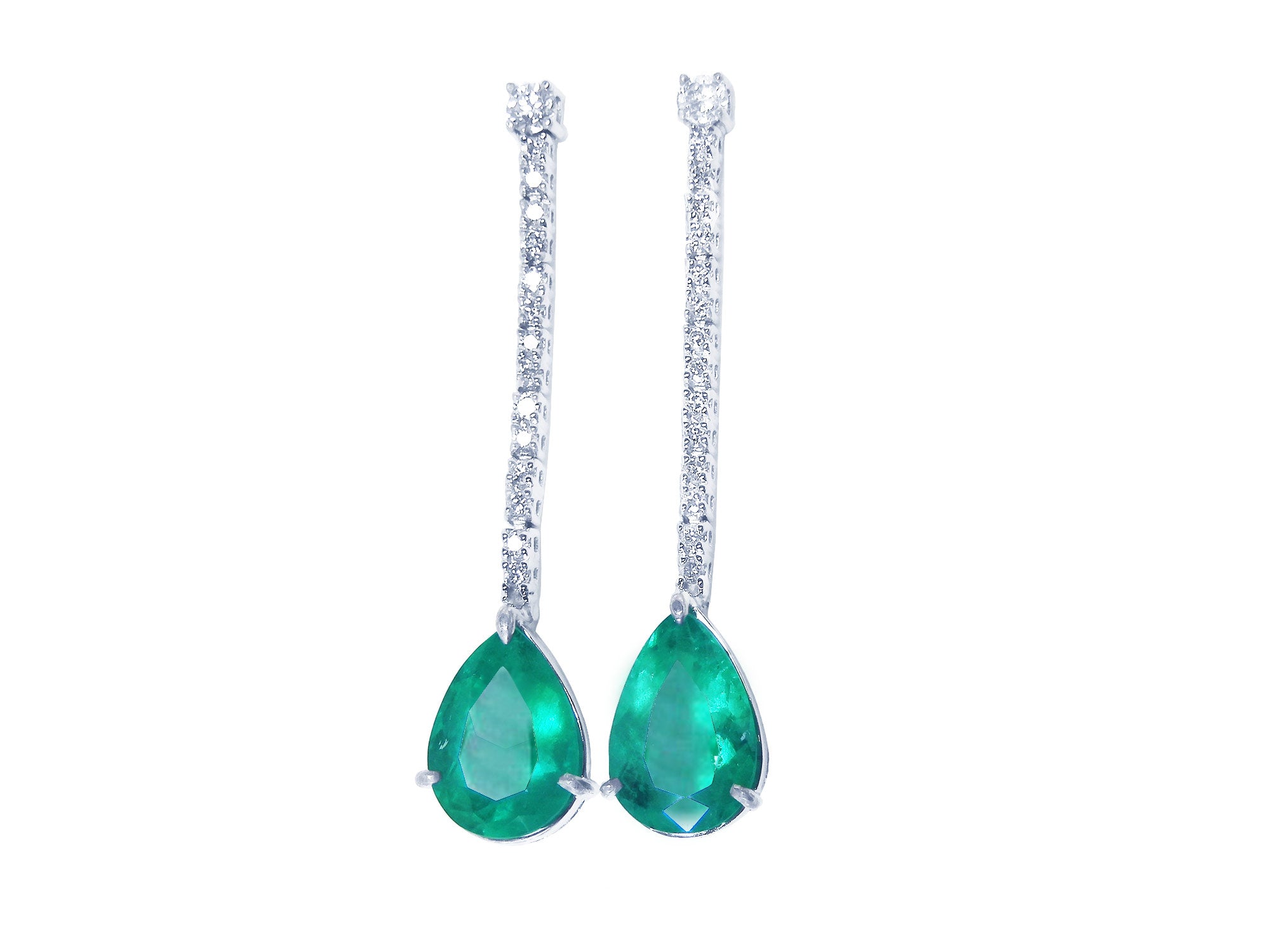 Pear shaped earrings with Colombian emeralds