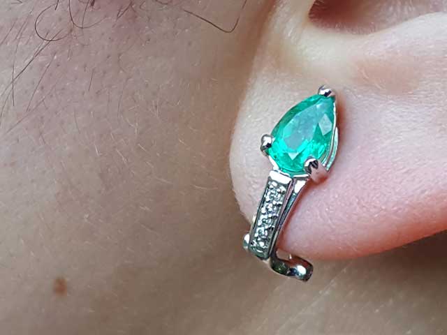 Women’s gold fine jewelry earrings
