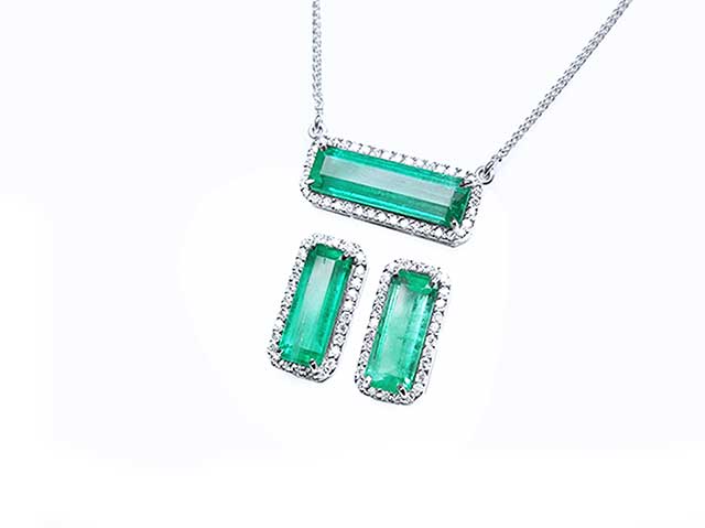 Modern emerald earrings fine jewelry