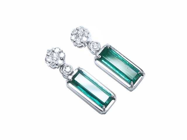 Colombian emerald dangle earrings