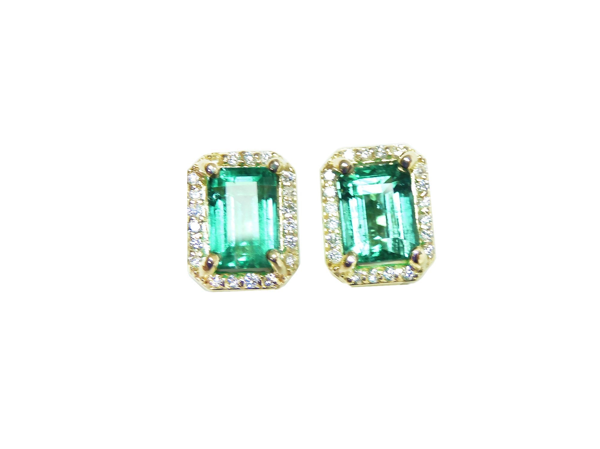 halo emerald stud earrings