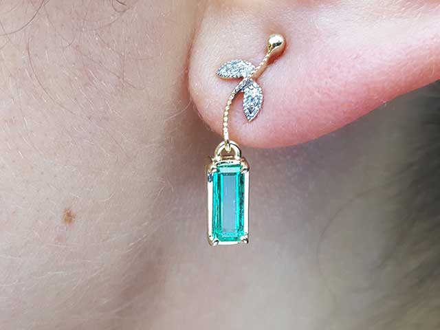 Emerald earrings gift for mother’s day