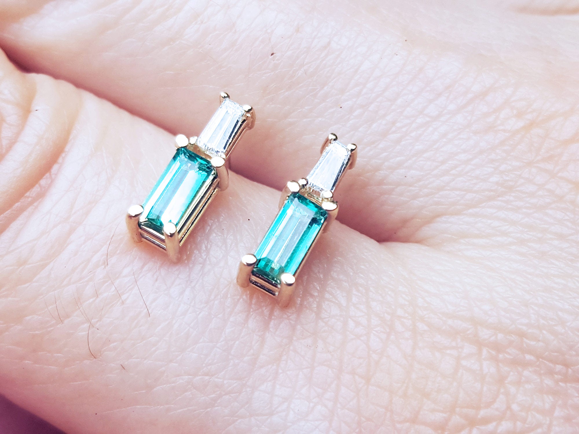Fine emerald jewelry for sale in USA