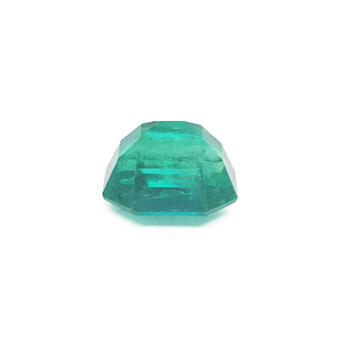 GIA certified Loose emerald for sale in USA displaying a upside down pavilion view