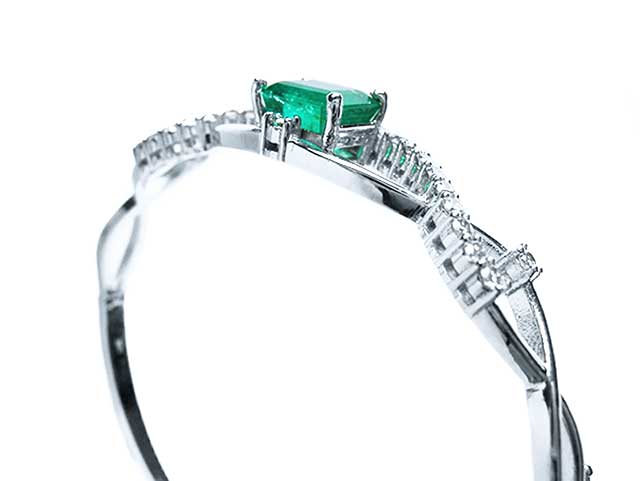 adies real emerald bracelets for sale1