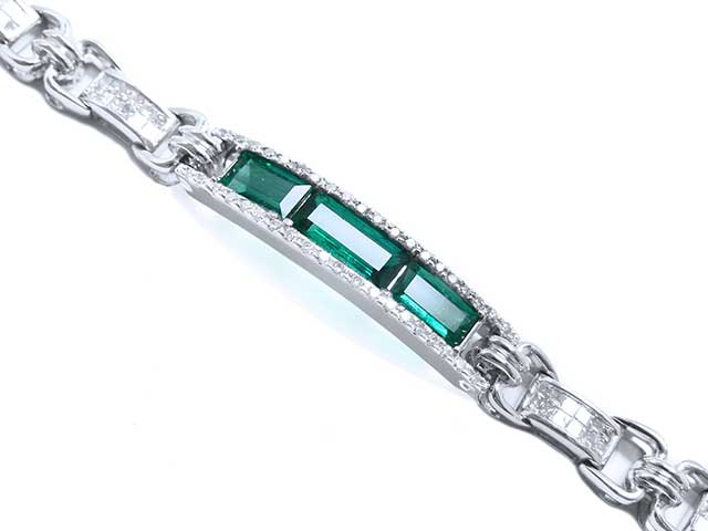 Emerald and princess cut diamond emerald bracelet