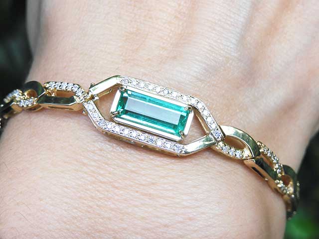 Genuine emerald bracelet