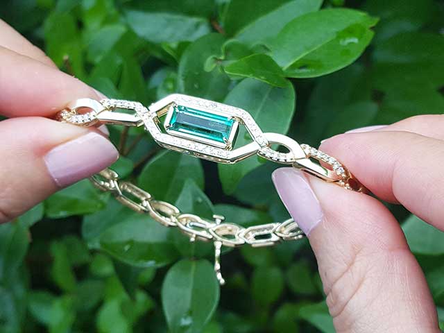 Emerald-cut real Colombian emerald bracelet