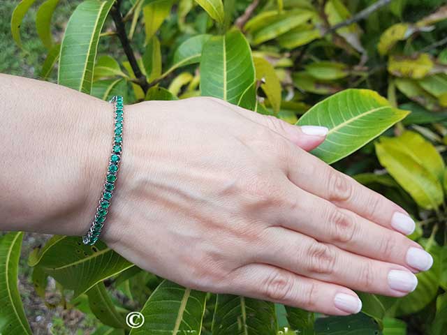 Authentic Colombian emerald tennis bracelet