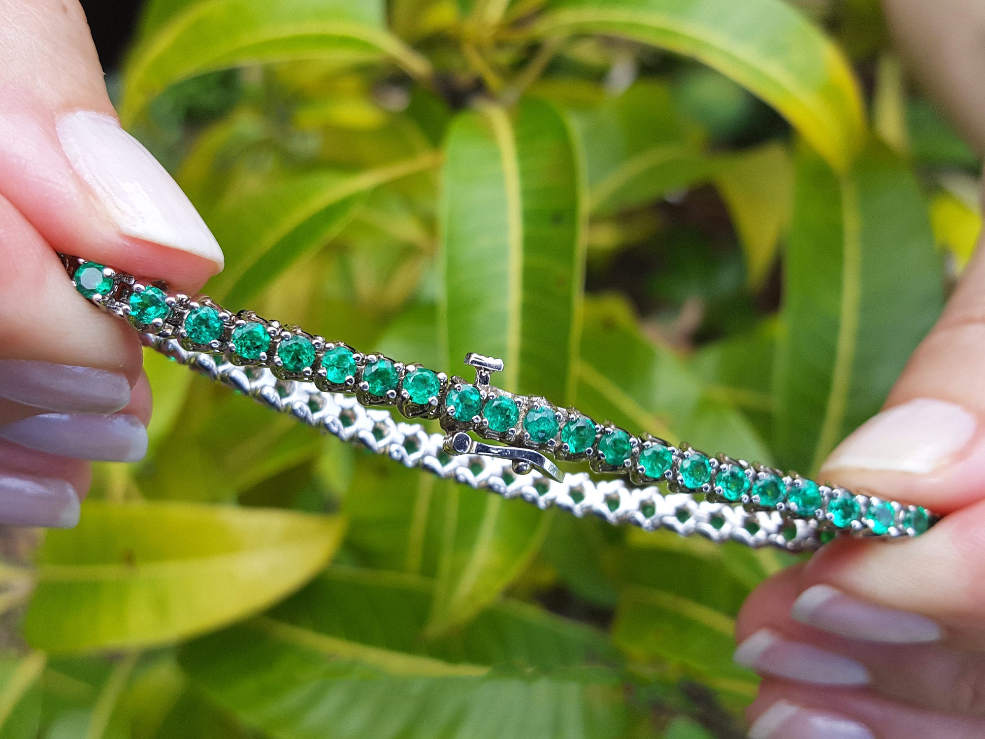 White gold Emerald tennis bracelets for sale