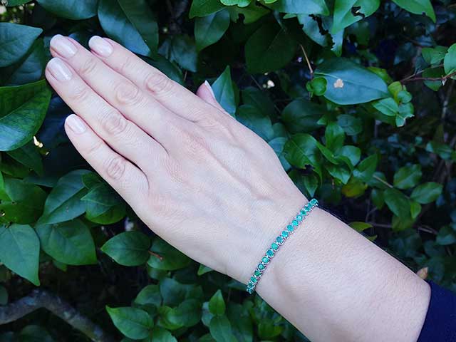 Real Colombian emerald tennis bracelet