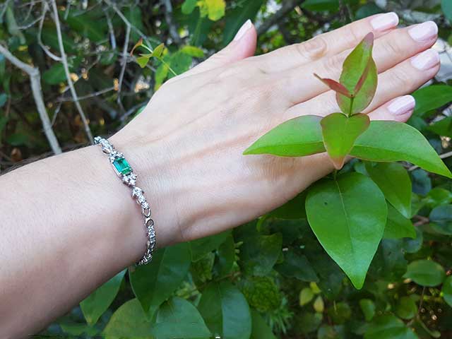 Real Colombian emeralds bracelet from Muzo mines