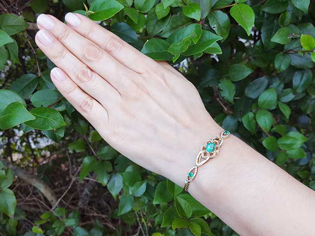 Authentic Colombian emerald bracelet