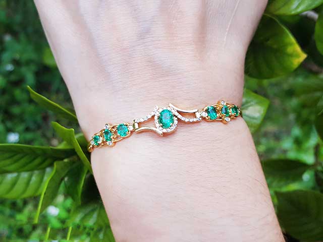 Affordable fine emerald jewelry and bracelet