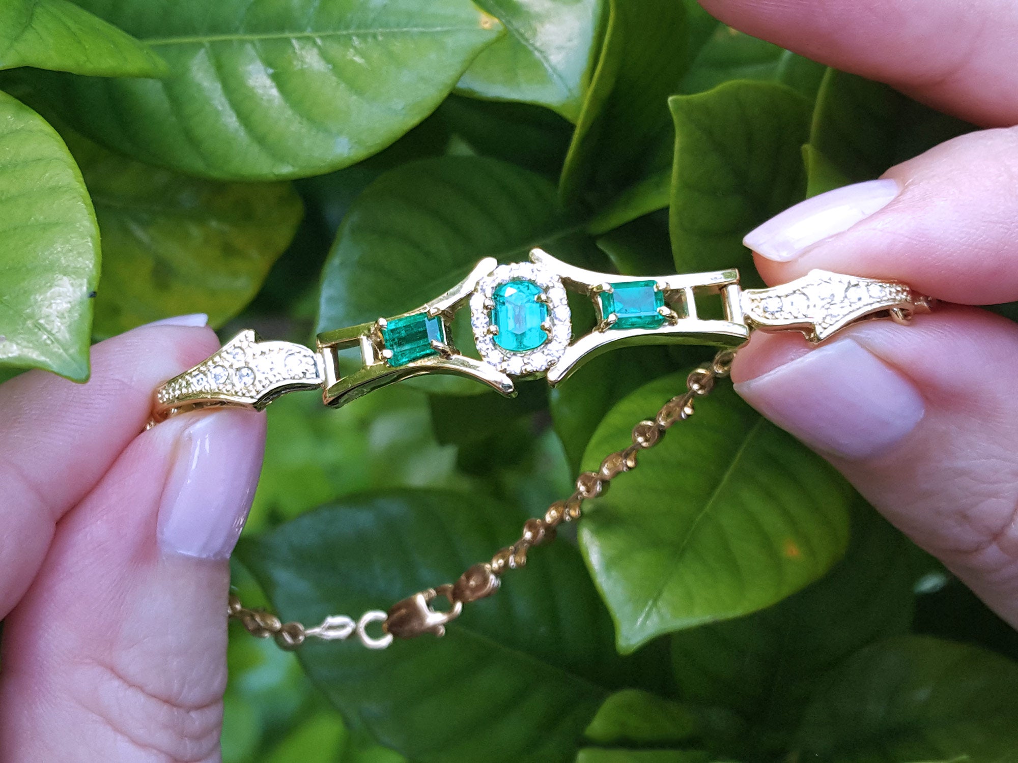 Muzo Colombian Emerald bracelet for sale