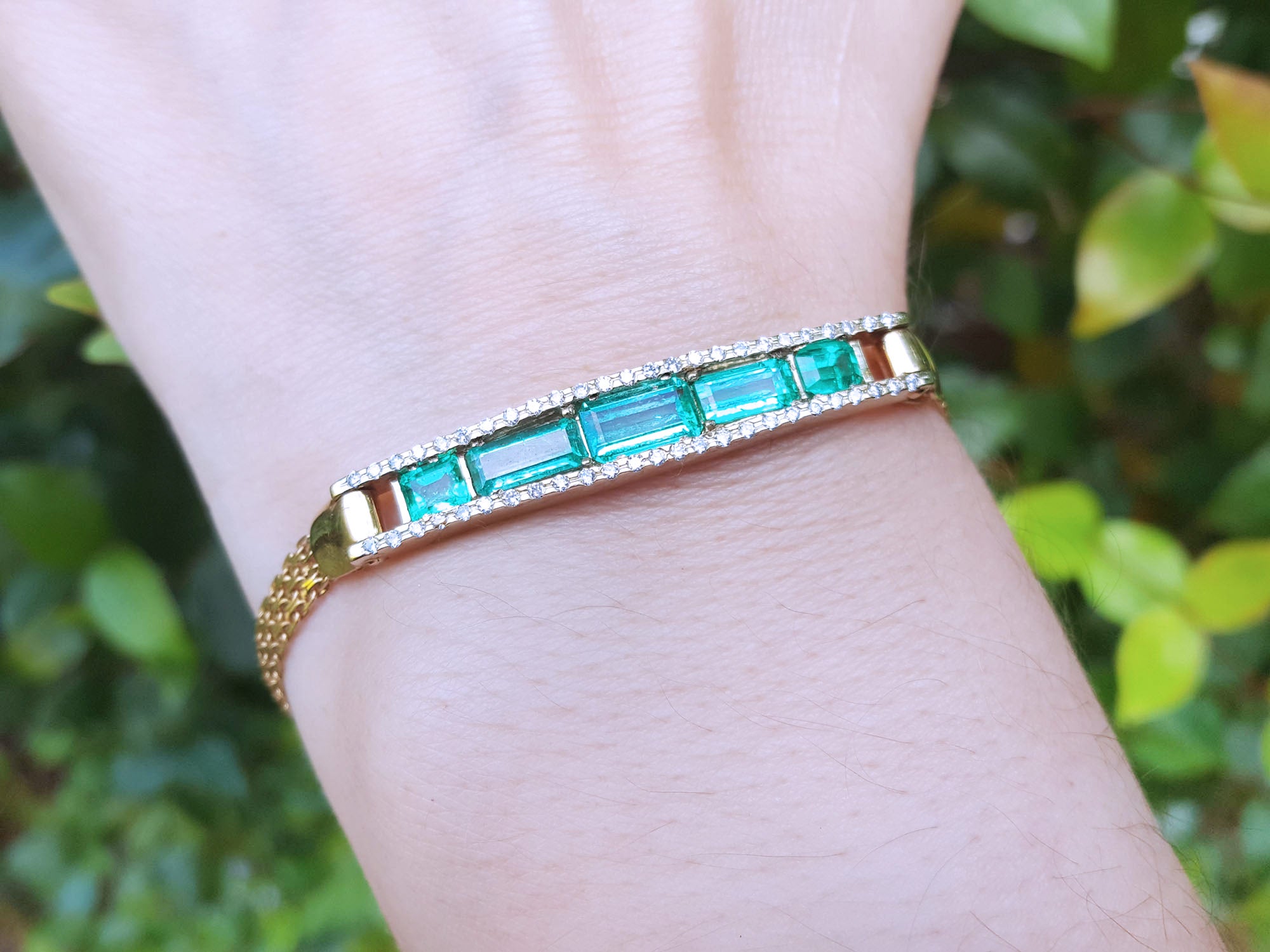 Women's Emerald bracelets for sale