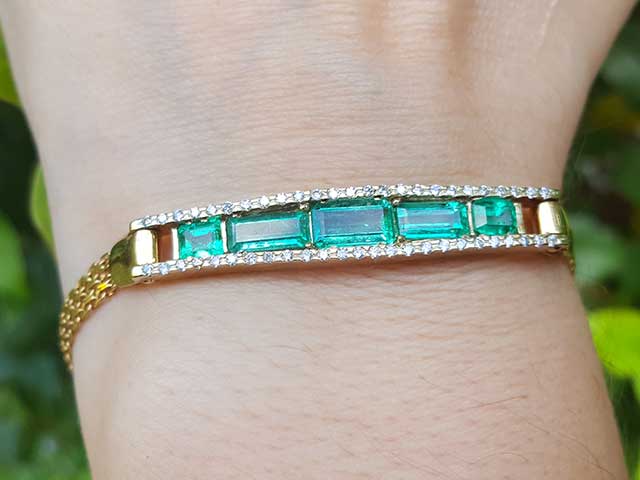 Emerald from Colombia bangle bracelet