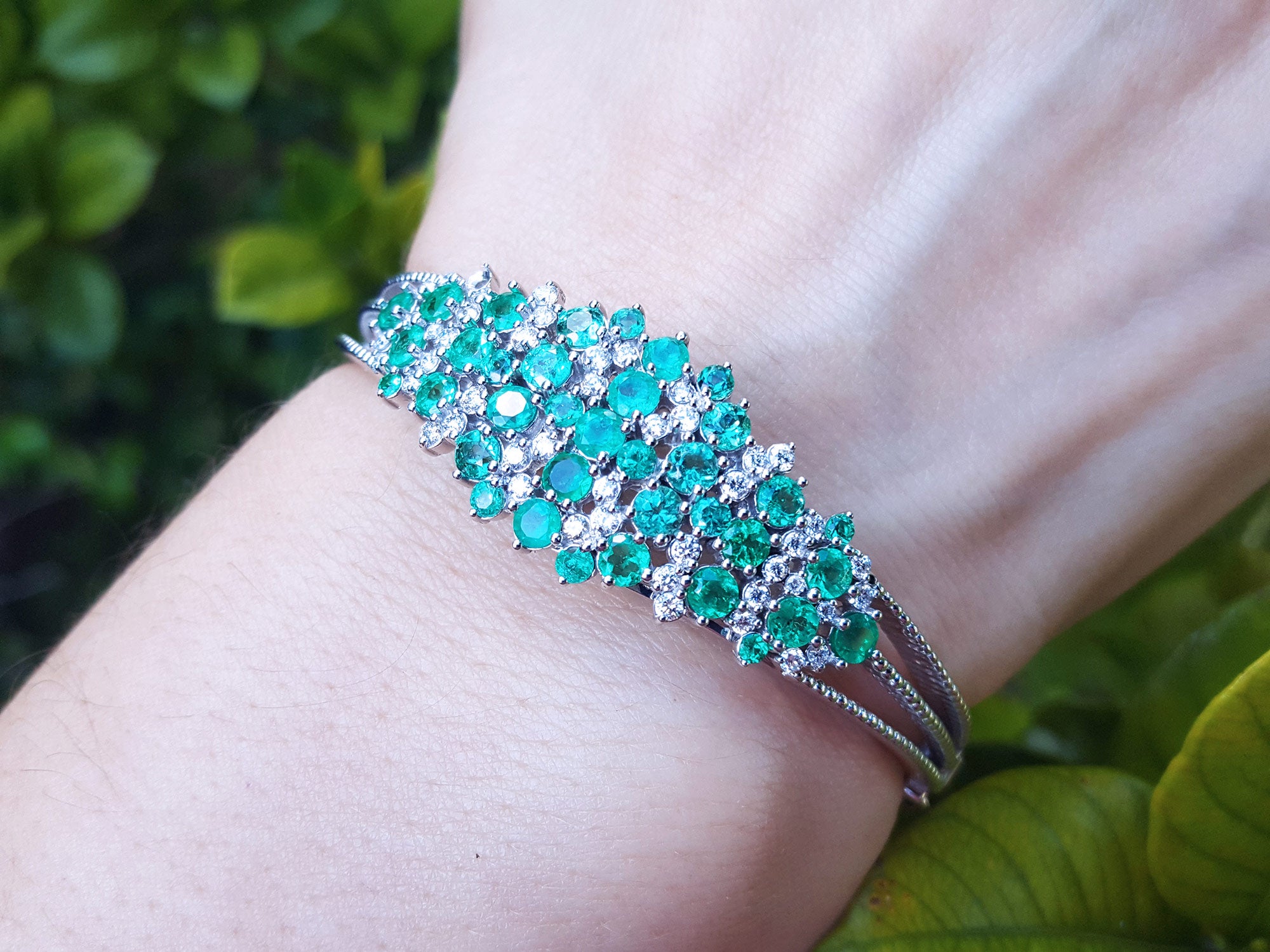 Emerald bangle bracelets for women