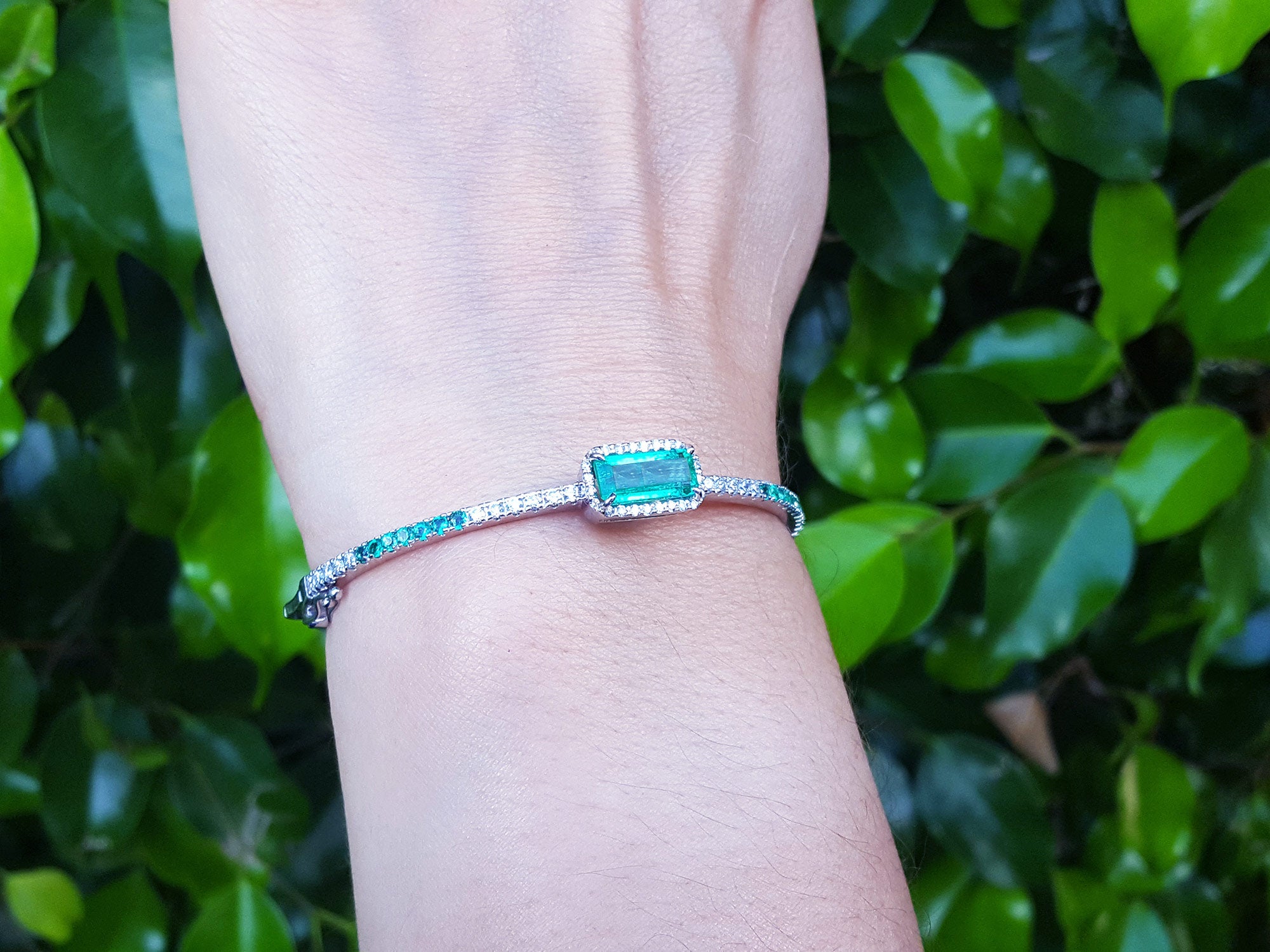 White gold emerald bracelets for sale