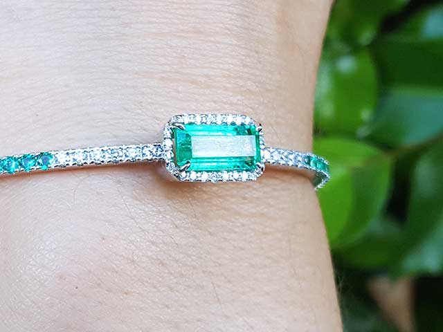 Muzo emerald jewelry for sale