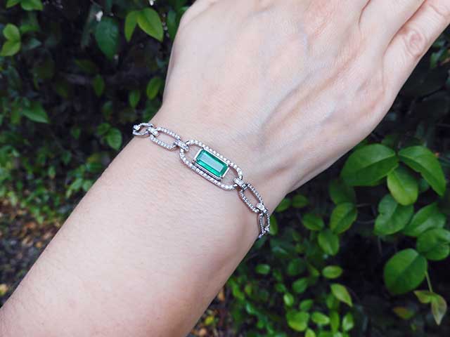 Authentic Colombian emerald bracelet