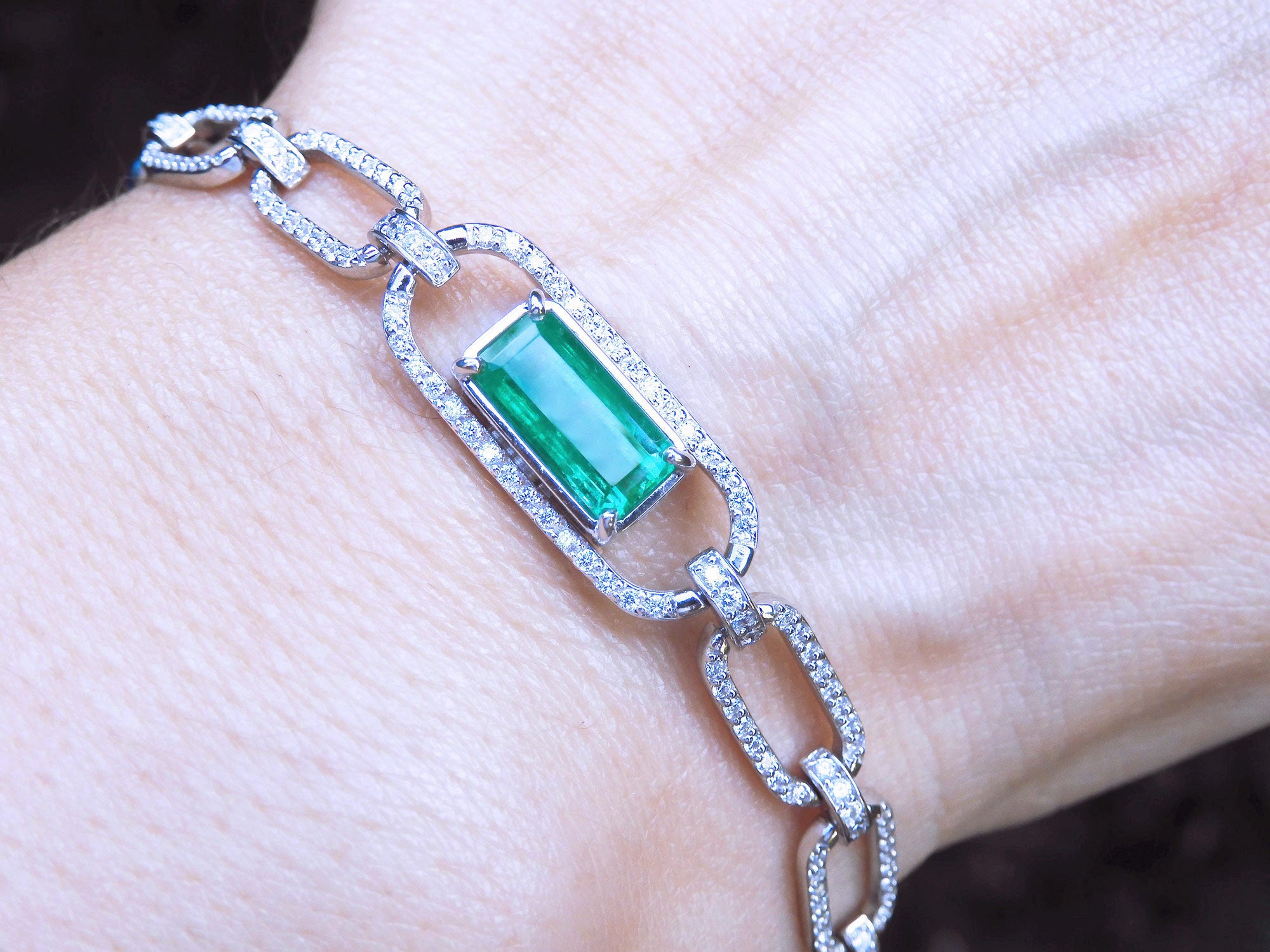 Paper clip emerald bracelet for women