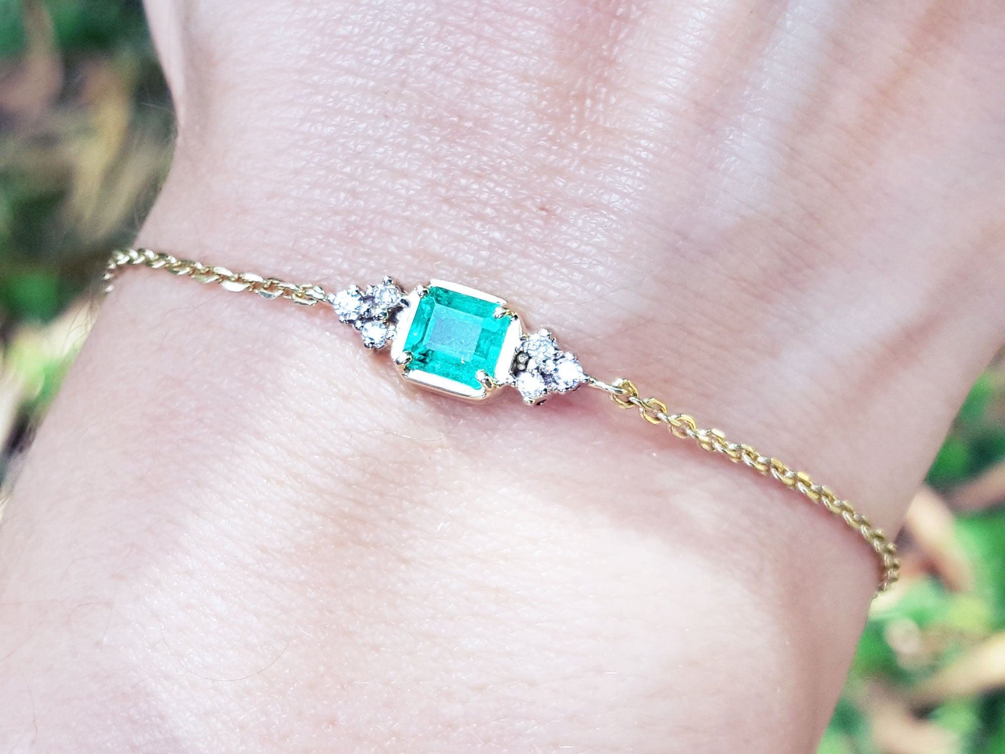 Emerald bracelet for women