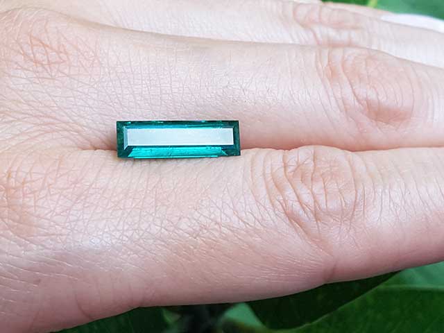 Muzo born emeralds for sale