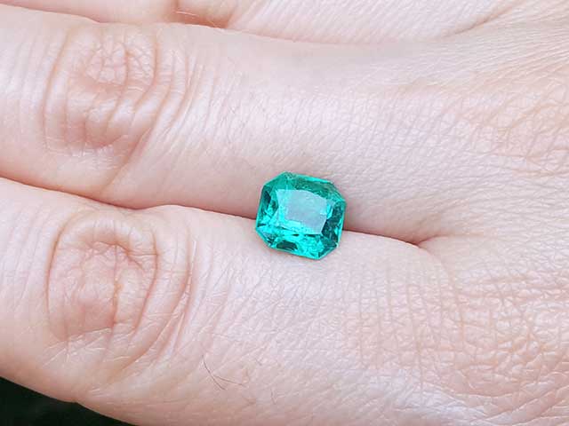 Real loose emeralds for sale