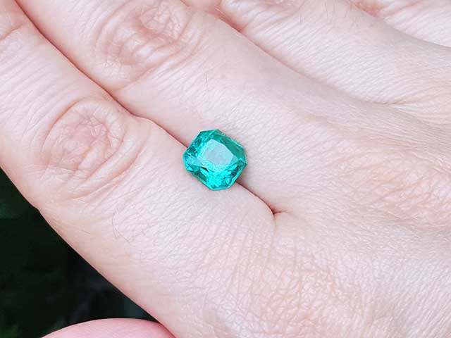 Real Colombian emeralds gemstone
