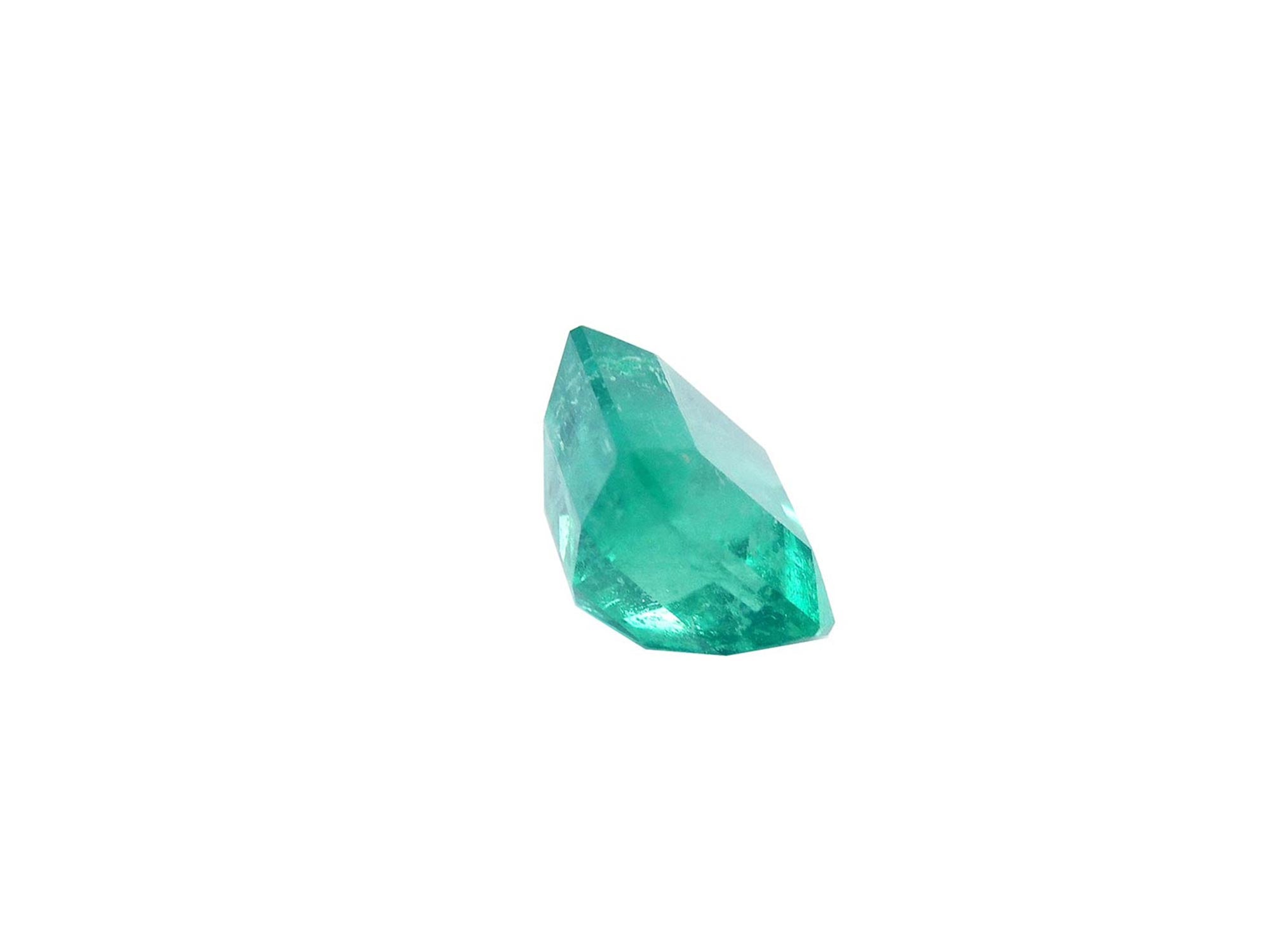Octagonal emerald-cut emerald