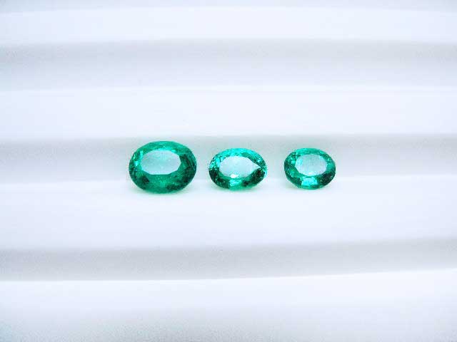 Match set Real Colombian emeralds for sale