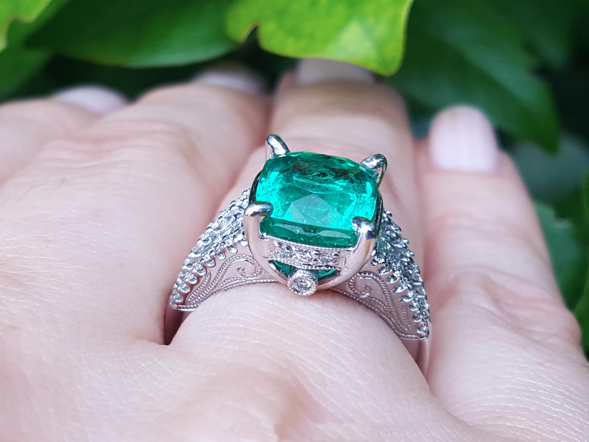Natural Muzo emerald ring