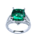 Anillo de compromiso con esmeralda