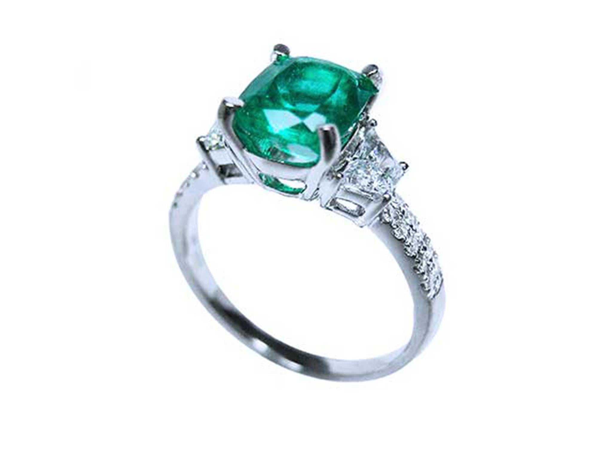Emerald ring for women