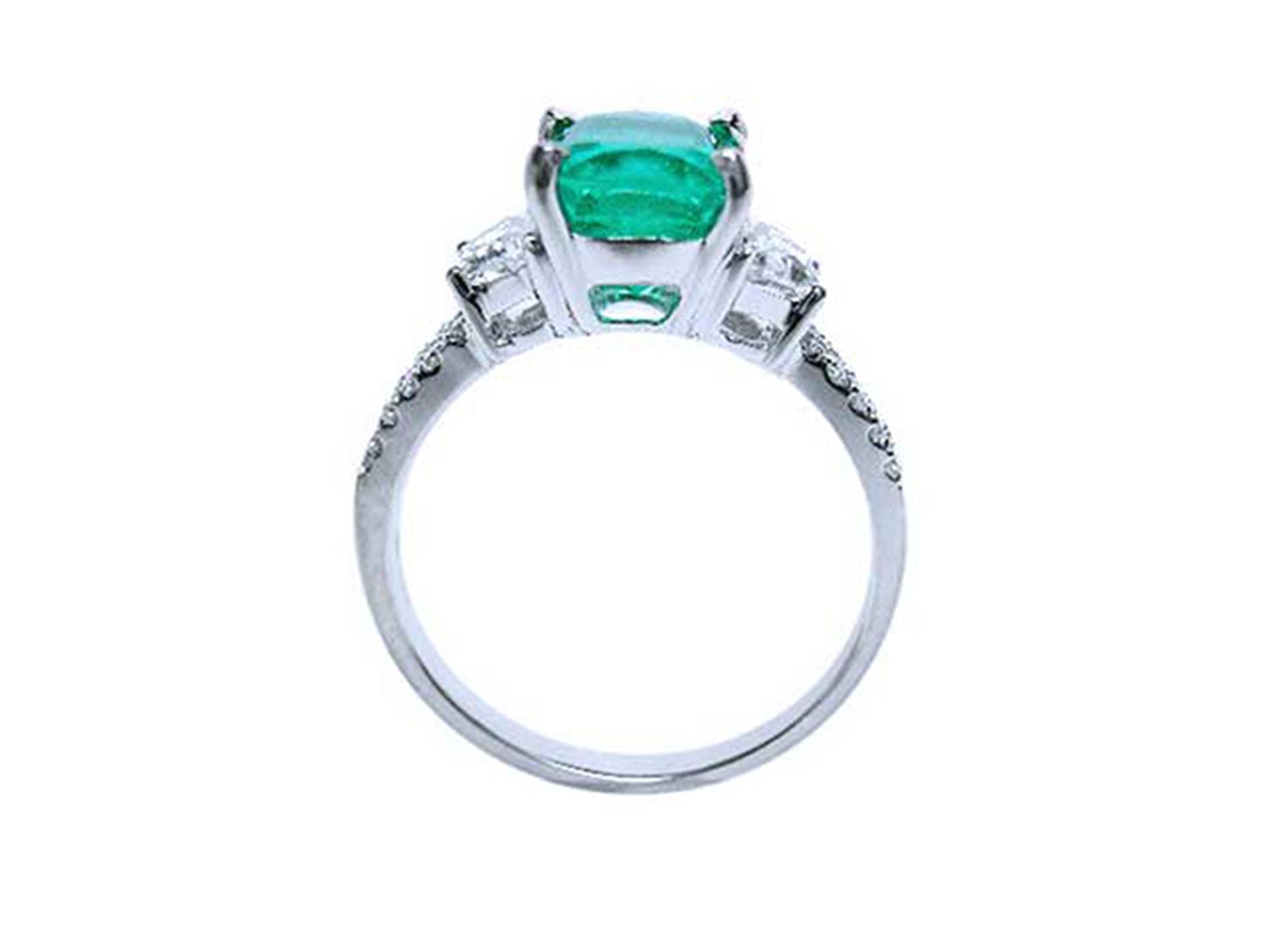 Esmeralda Colombiana en anillo para mujer