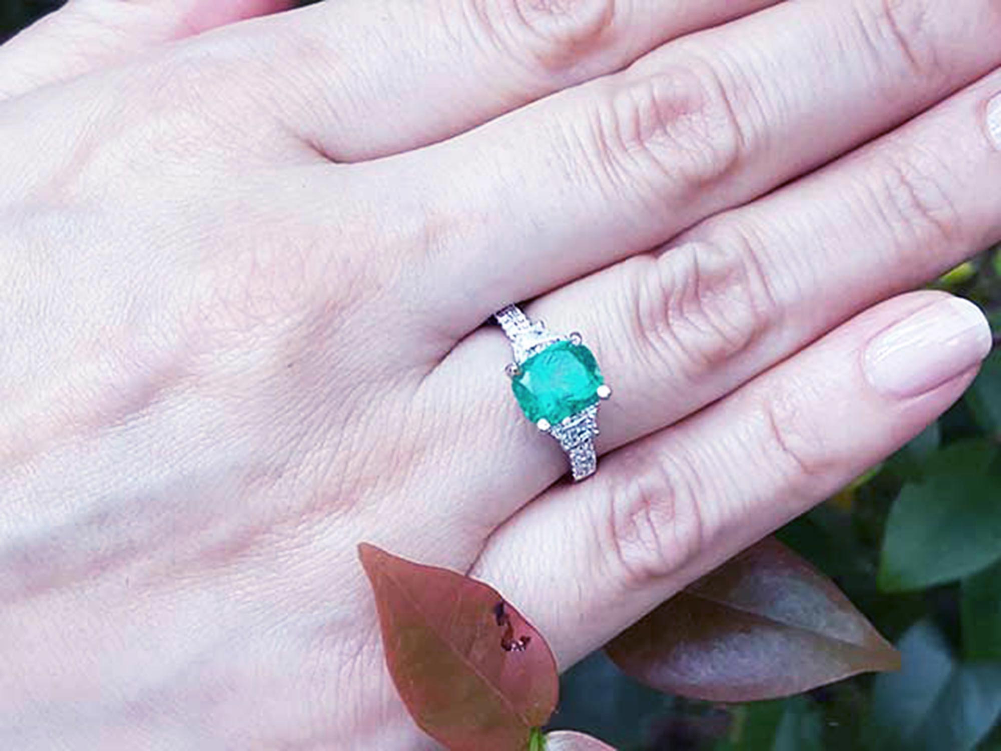 Real Colombian emerald ring