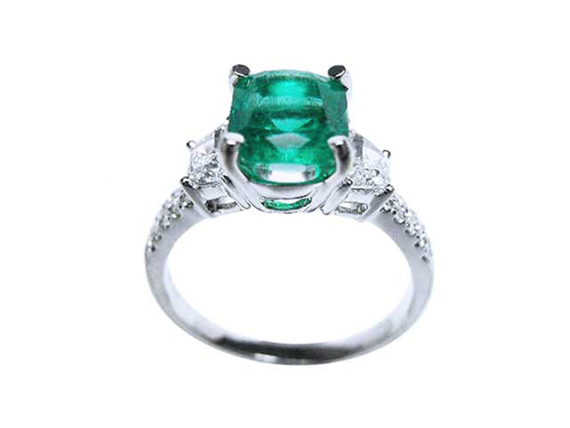 Anillo de compromiso con esmeralda